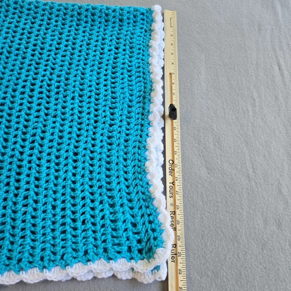 Unbranded Crochet Baby Blanket Unisex OS Turquoise Blue White Scalloped Afghan